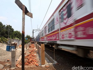 Seorang Remaja Mati Bunuh Diri Hadang Kereta Api di Bekasi