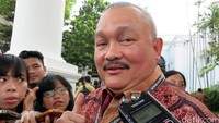 Alex Noerdin, disebut menerima aliran dana Rp 2,4 miliar terkait proyek pembangunan Masjid Raya Sriwijaya Palembang oleh jaksa penuntut umum (JPU) saat sidang di Pengadilan Negeri Palembang pada Rabu (28/7/2021) lalu. Bagus Prihantoro Nugroho/detikcom.