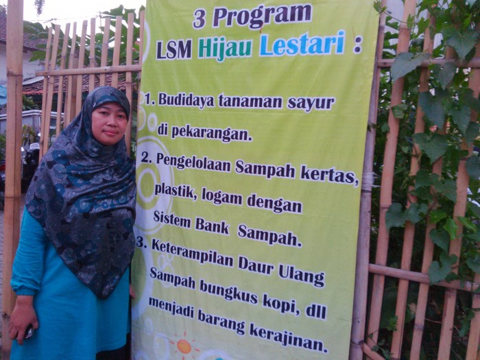 Ini Cara Menabung di Bank Sampah yang Dikelola Hijau Lestari