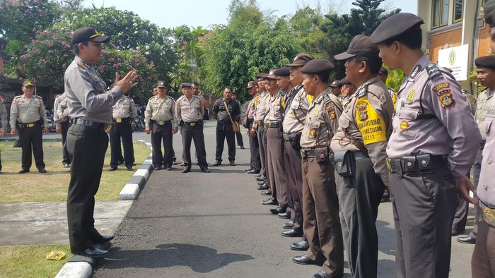 2 Peleton Polisi Jaga Ketat Sidang Perdana Kasus Engeline
