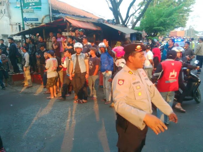 Ribut dengan Opang di Cibiru, Saksi: Dua Pengemudi Go-Jek Luka Bacok