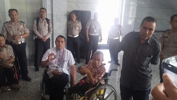 Polisi Hadirkan Pengendara Penyandang Difabel di Sidang Gugatan SIM