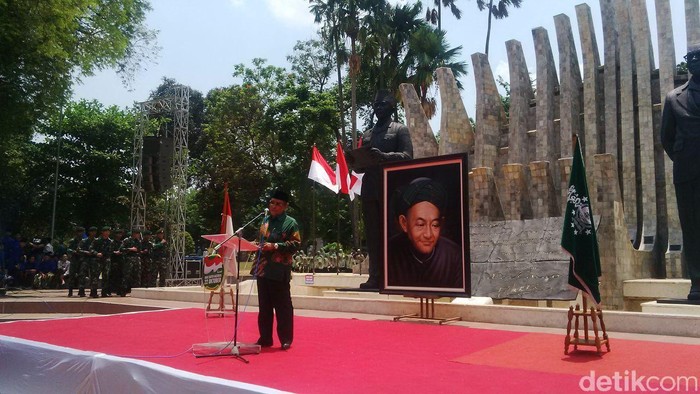 Ketum PBNU: Santri Bukan Hanya Orang Pesantren!