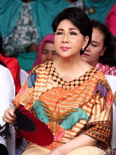 <i>Dear</i> Jupe, Ini Doa untuk Kamu dari Titiek Puspa