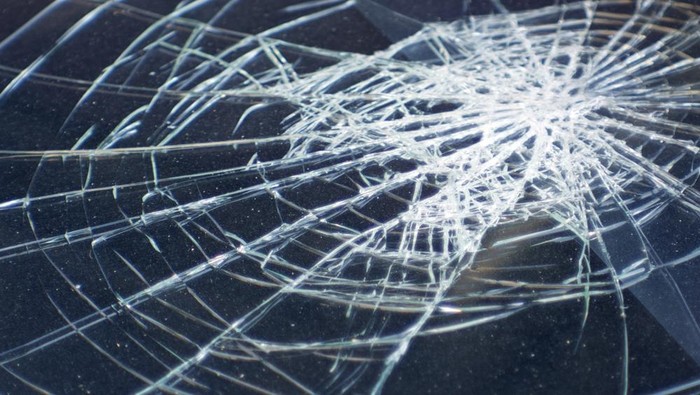 Avanza dan Truk Box Terlibat Kecelakaan di Tol Tambun, Lalin Padat