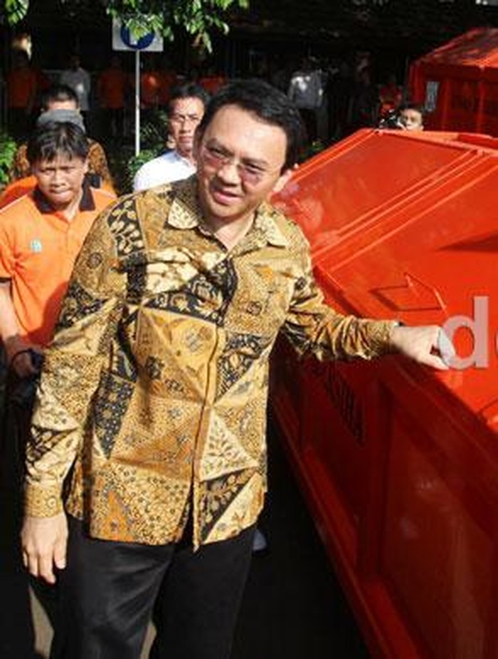 Ahok Shock, Pasang Lampu Jalan Rp 300 M dan Bayar Listriknya Rp 600 M