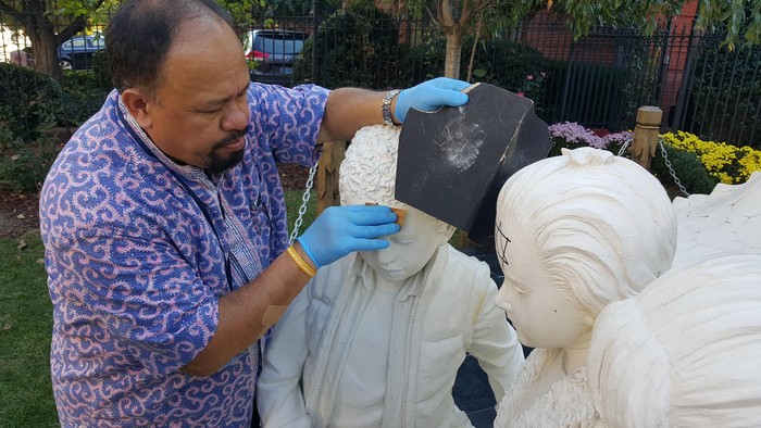 Orang Iseng Coret Patung di KBRI Washington dengan Gambar Bintang Daud