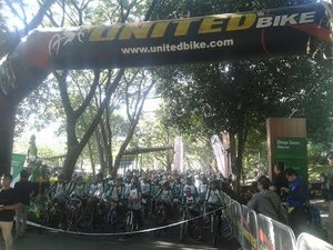 Bersepeda di Tengah Satwa Liar Taman Safari Pacu Andrenalin