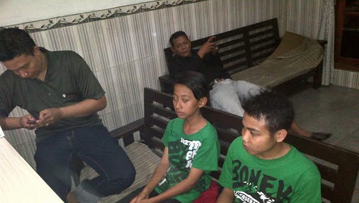 Sekelompok Suporter Bola di Jember Mengamuk dan Keroyok Pengendara Motor