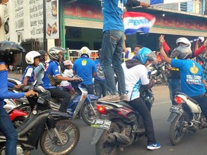 Pak Ridwan Kamil, Bobotoh Banyak Melanggar Nih!