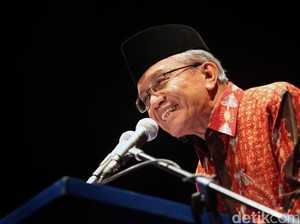 Ulang Tahun ke-85, Taufiq Ismail Ingatkan Tahayul dan Main Handphone