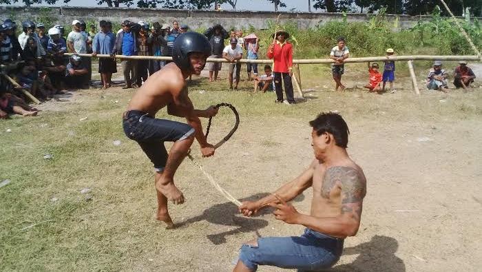 Tradisi Tiban minta hujan warga Banyuwangi