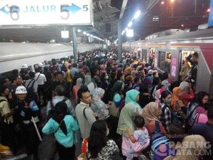 Listrik Kembali Normal Pasca Gardu Terbakar, KRL Bisa Melintas ke Stasiun Maja