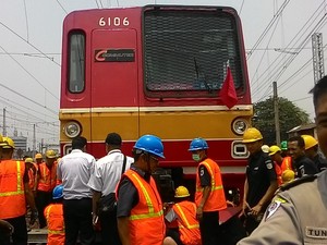 KRL yang Anjlok Diperiksa di Dipo Bukit Duri, Jadwal Normal Sore Nanti