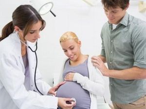 3 Hal yang Penting Diketahui Suami Ketika Istri Hamil Muda