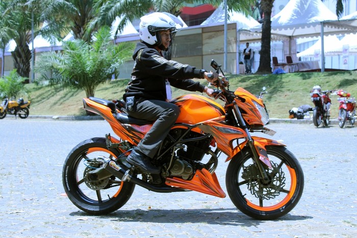 Modifikator Muda Makassar Berkarya di HMC 2015