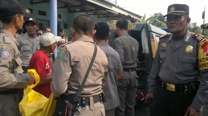 Depresi Dicerai Istri, Warga Sidoarjo Gantung Diri