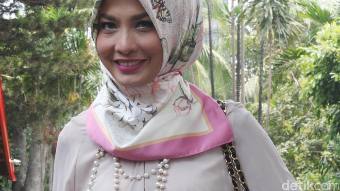 Arzetti Minta Maaf ke Ibunda dan Para Pemilihnya