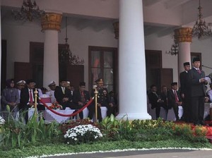 Menteri Yuddy Iming-imingi Sarjana Berprestasi Jadi PNS Tanpa Tes