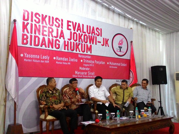 Eks Ketua MK: KPK Tak Boleh Dikriminalisasi, Kecuali Tertangkap Tangan