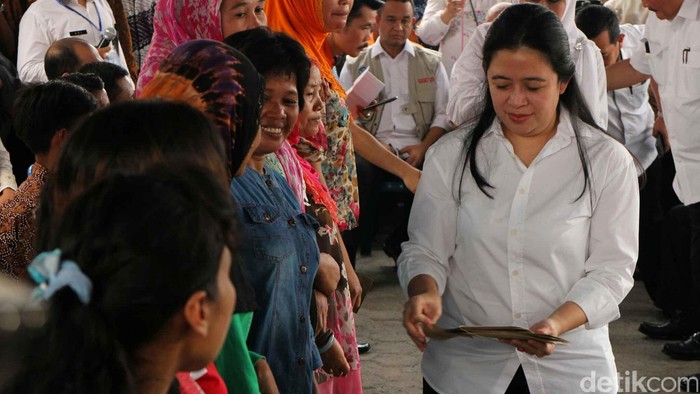 Menko PMK Puan: Pemerintah Jamin Kelangsungan Hidup Warga Korban Asap