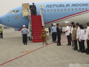 Pulang Cepat dari AS, Jokowi Tiba di Palembang Disambut Kabut Asap