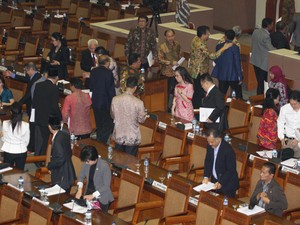 Saat Ajakan Bermasker dari Pimpinan DPR Diabaikan Ratusan Anggota