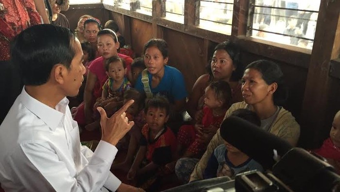 Dari Palembang, Jokowi Terbang ke Jambi untuk Tengok Suku Anak Dalam