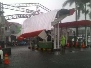 Puting Beliung Terjang 10 Desa di Bogor, 800 Rumah Rusak