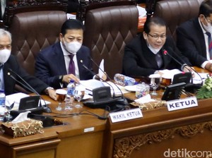 Politikus PD Bela Pimpinan DPR: Masker Simbol Keprihatinan