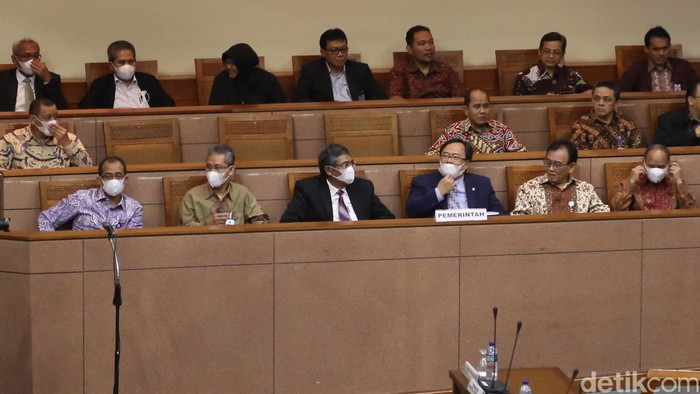 Ragam Komentar Pejabat Kemenkeu Saat Bermasker di Paripurna RAPBN 2016