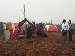 Penampakan Tenda Seadanya Tim Manggala Agni di Suaka Margasatwa Riau