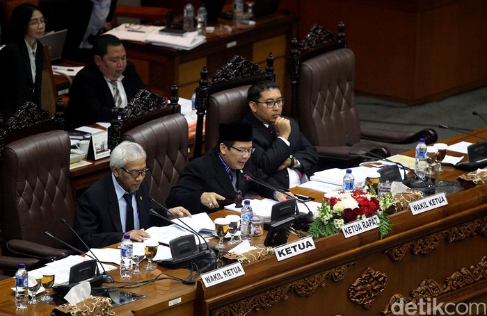 Novanto Tak Kembali, Paripurna Ditutup Tanpa Pidato Ketua DPR