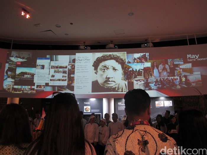 Tomy Winata Kenakan Kemeja Batik Didi Petet di Penutupan Milan Expo