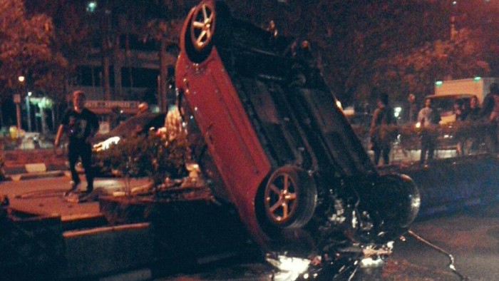 Kronologi Kecelakaan Sirion yang Terbalik di Jl Rasuna Said