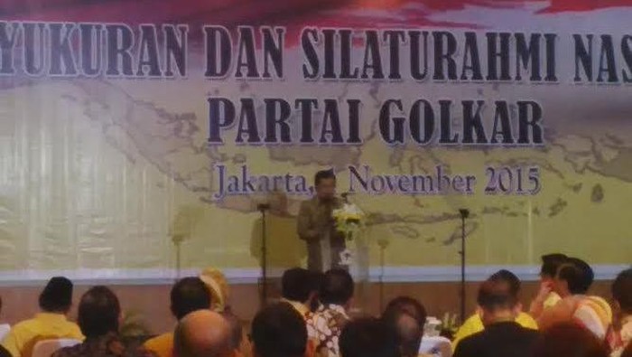 Cerita JK dan Batik Kuning Demi Silatnas Golkar