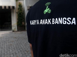 Go-Jek Cs Dilarang Beroperasi, Bagaimana dengan Ojek Pangkalan?