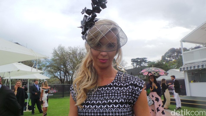 Serba-serbi Fashion di Acara Balap Kuda Melbourne