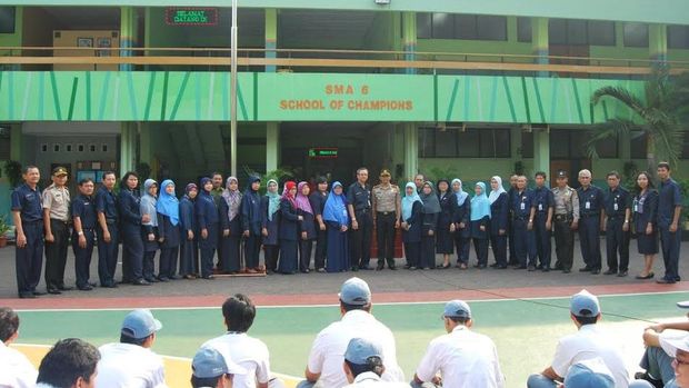 Jadi Pembina Upacara di SMA 6 Jakarta, Kompol Ary Wanti 