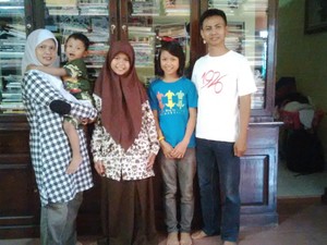 Lahirkan Penulis-penulis Cilik, Ini Rahasia Orang Tua Nadia dan Najma