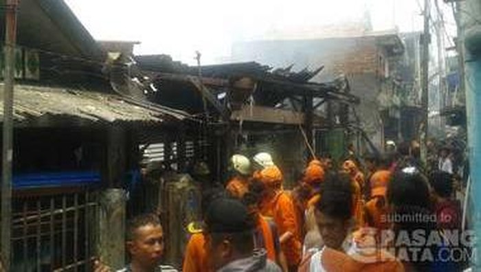 Kebakaran di Kramat Pulo Senen Telah Hanguskan Dua Rumah