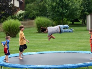 Begini Cara Hindari Cedera Saat Hendak Mencoba Latihan Trampolin