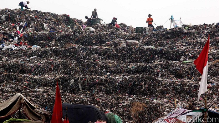 Ke Mana Sampah Jakarta Harus Berakhir?