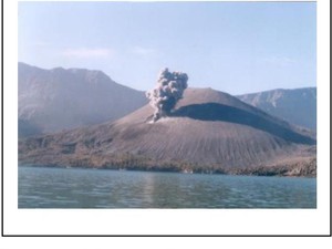 Dampak Erupsi Anak Gunung Rinjani, 67 Penerbangan AirAsia Dibatalkan