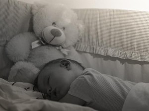 Baju Bekas Orang Kesayangan Bisa Jadi Obat Kangen Anak?