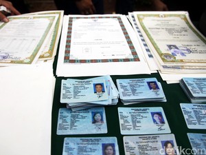 Tahun ini Seluruh Warga Purwakarta Ditargetkan Miliki KTP, Pengurusan Gratis