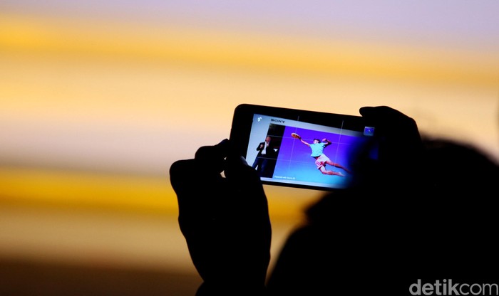 Sony Xperia Z5 dikenalkan secara resmi ke publik Indonesia di Jakarta, Rabu (4/10/2015). Berbagai fitur andalan disematkan seperti kualitas video 4K, anti air dan tahan benturan. (Ari Saputra/detikcom)