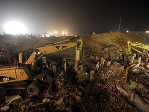 Korban Tewas Pabrik Roboh di Pakistan Tambah Jadi 21 Orang