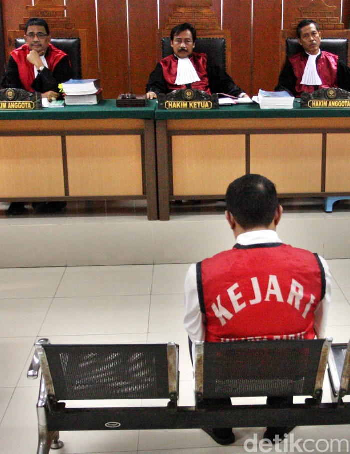 PN Jakbar Loloskan 1 Anak Buah Penyelundup 800 Kg Sabu dari Hukuman Mati