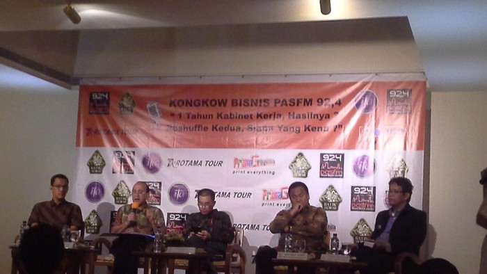 Jika Ingin Reshuffle, Jokowi Harus Cari Menteri yang Lebih Baik